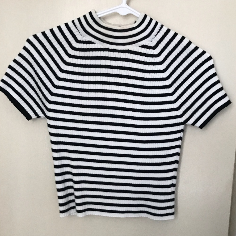 Kendall & Kylie crop top